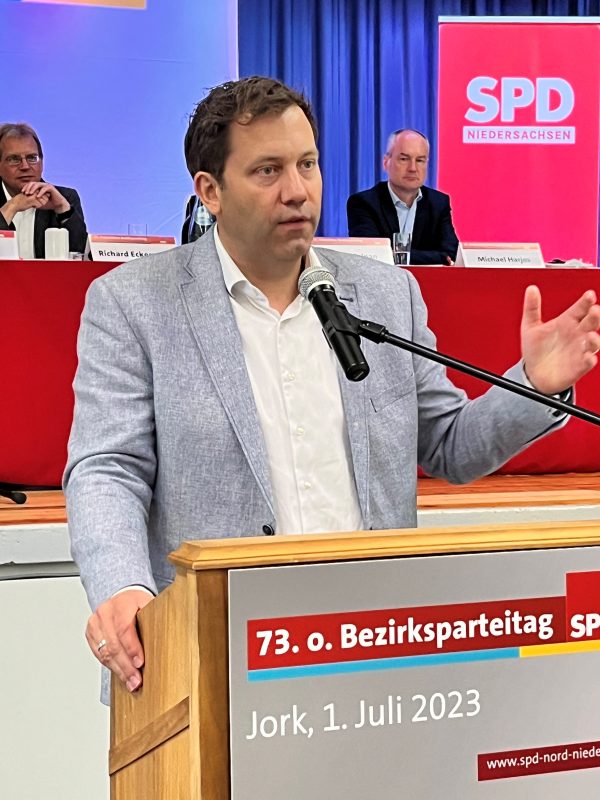 Lars Klingbeil auf dem SPD-Parteitag in Jork