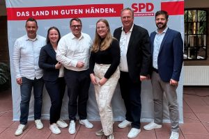 Kirsti Elle mit Abgeordneten aus Land, Bund und Europa